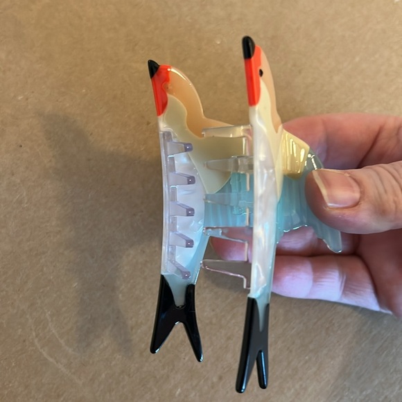 NWOT beautiful bird hair clip Free People wild animal claw clip Swallow - Picture 5 of 8